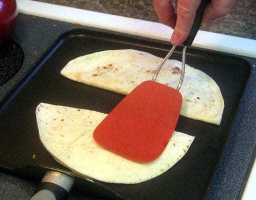 Chicken Alfredo Pizzadillas